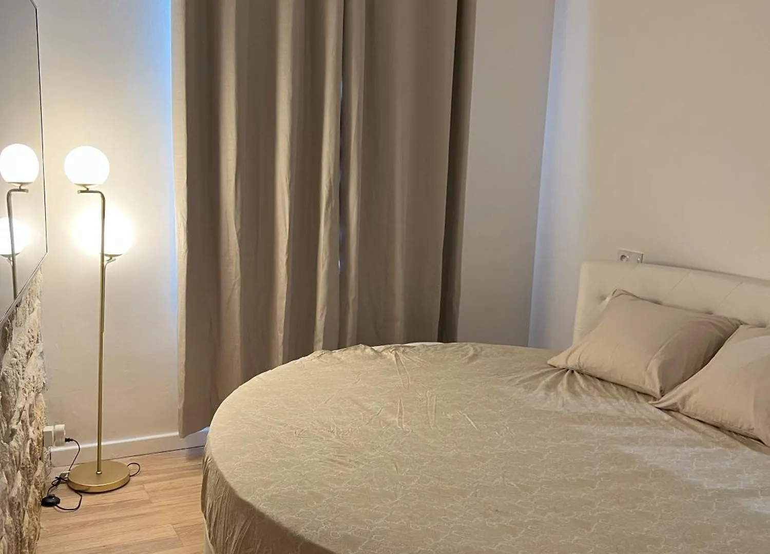 Апартаменты Paris Secret Spot - Loft Unique Aux Portes De Paris Жантийи